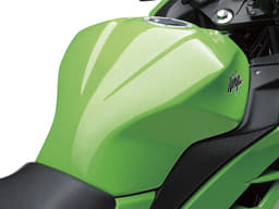 New Kawasaki Ninja 250R photo gallery