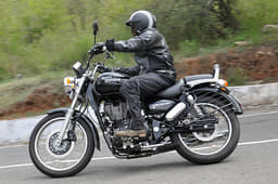 Royal Enfield Thunderbird 500 photos