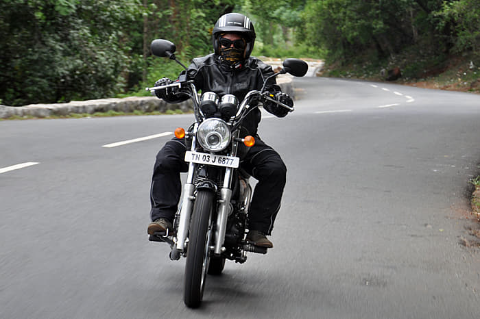 Royal Enfield Thunderbird 500 photos