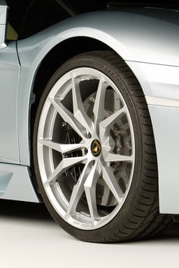 Lamborghini Aventador Roadster photo gallery