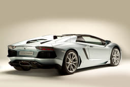 Lamborghini Aventador Roadster photo gallery