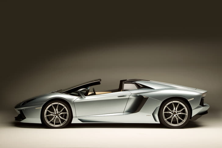 Lamborghini Aventador Roadster photo gallery