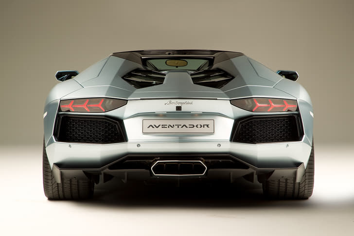 Lamborghini Aventador Roadster photo gallery