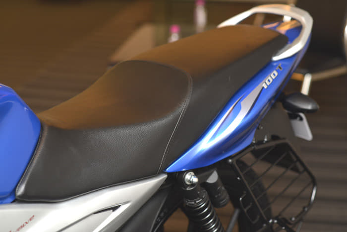 Bajaj Discover 100T detailed photo gallery