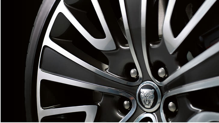 Jaguar XJ Ultimate photo gallery