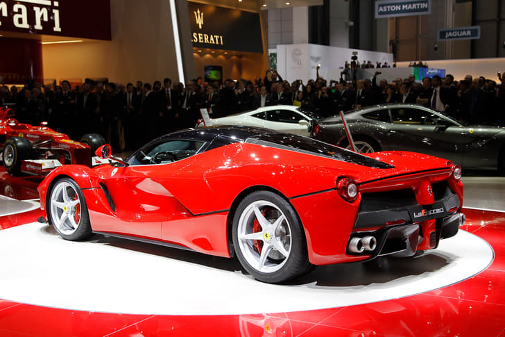 Ferrari LaFerrari photo gallery
