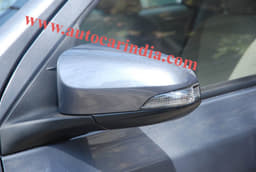 The wing mirrors now come with turn signals. 