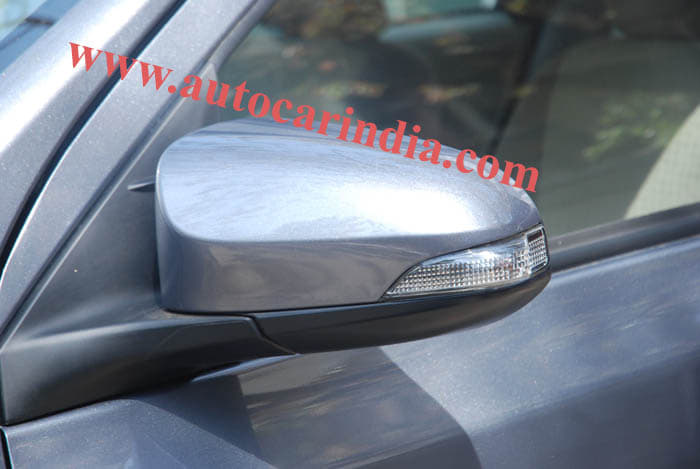 The wing mirrors now come with turn signals. 