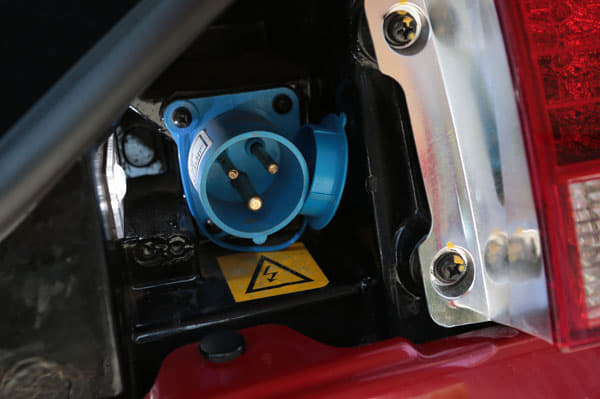 Mahindra e2o detailed photo gallery