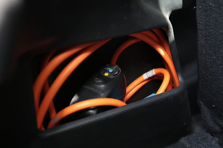 Mahindra e2o detailed photo gallery