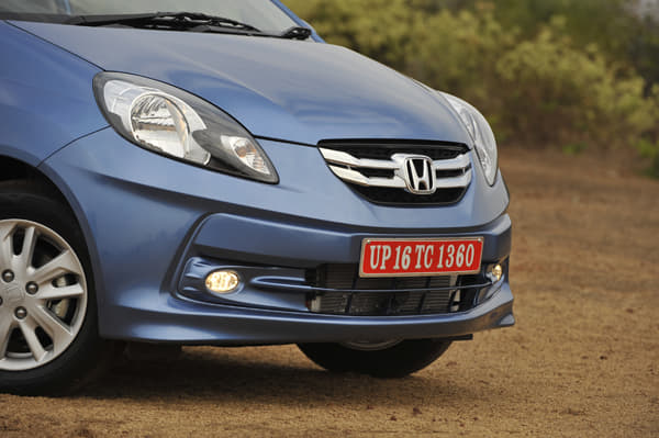 Amaze gets body coloured chin insert. 