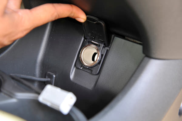 12V Power Outlets Image - 11092