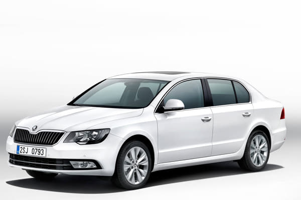 Skoda Superb facelift photo gallery