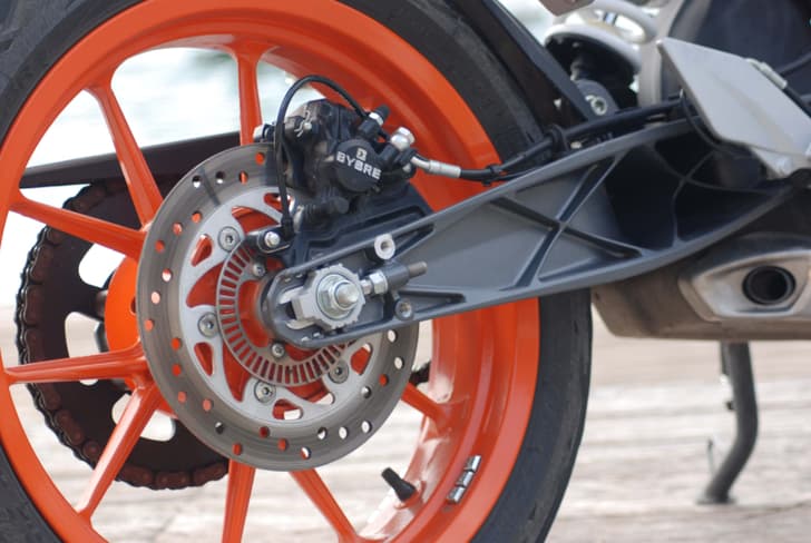 New KTM 390 Duke photo gallery