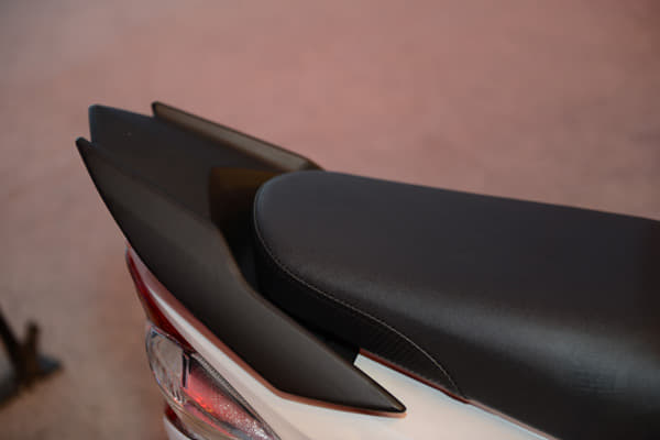 Yamaha Ray Z photo gallery