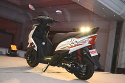 Yamaha Ray Z photo gallery