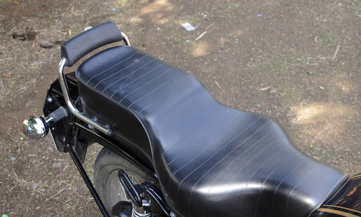 Royal Enfield Bullet 500 photo gallery