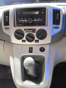 Ashok Leyland Stile photo gallery