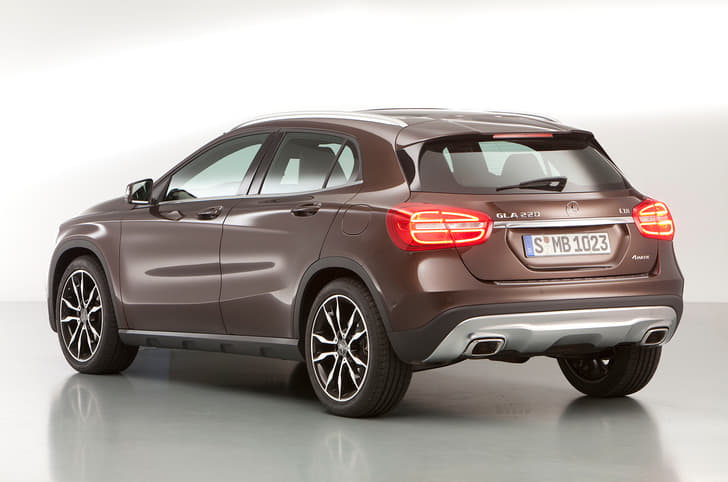 Mercedes Benz GLA photo gallery