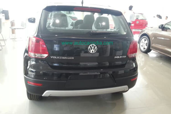 New Volkswagen CrossPolo photo gallery