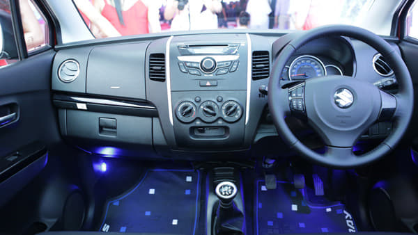 New Maruti WagonR Stingray photo gallery