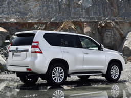 2014 Toyota Land Cruiser Prado photo gallery