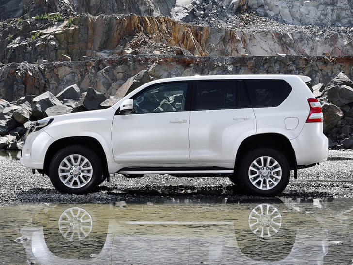 2014 Toyota Land Cruiser Prado photo gallery
