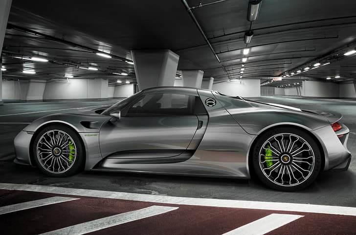 Porsche 918 Spyder photo gallery