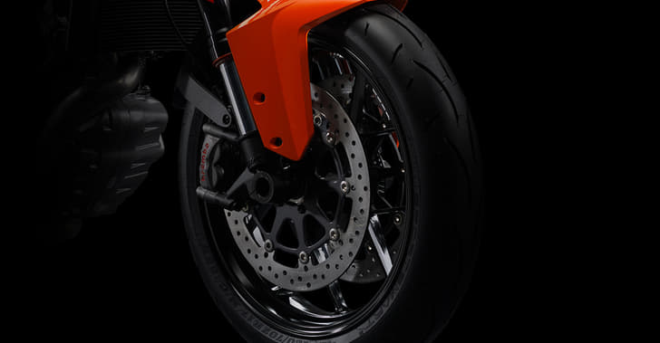 KTM 1290 Super Duke R photo gallery