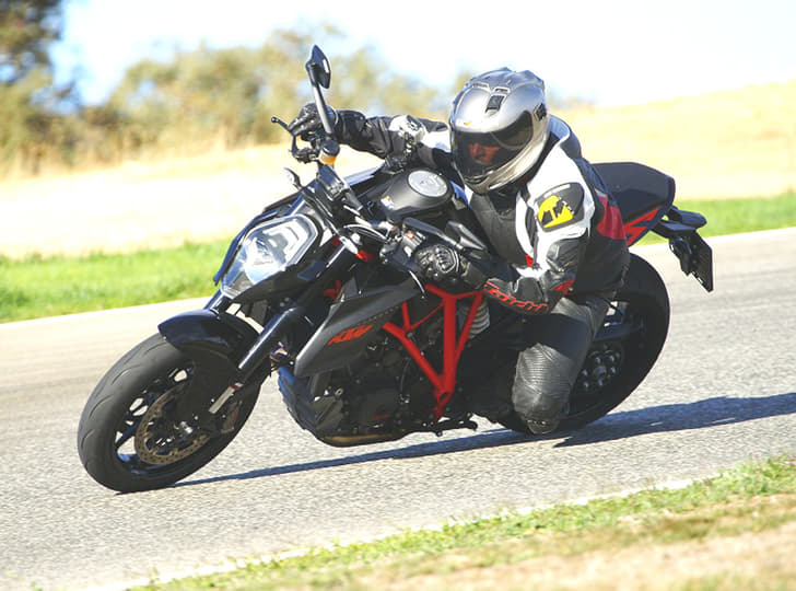 KTM 1290 Super Duke R photo gallery