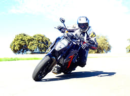 KTM 1290 Super Duke R photo gallery