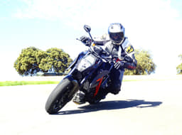 KTM 1290 Super Duke R photo gallery