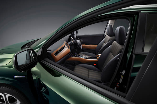 New Honda Vezel compact SUV photo gallery