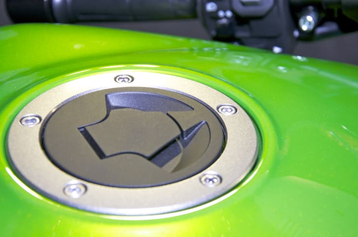 New Kawasaki Ninja 1000 India photo gallery