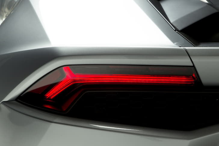 New Lamborghini Huracan LP610-4 supercar photo gallery