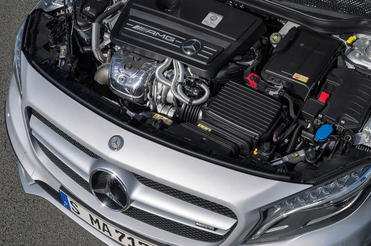 New Mercedes GLA 45 AMG SUV photo gallery