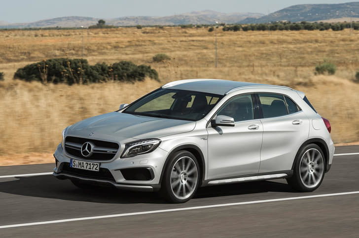 New Mercedes GLA 45 AMG SUV photo gallery