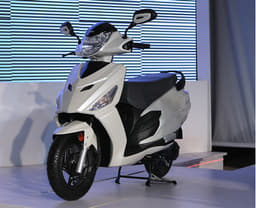 The new Hero Dash will target male buyers and will be powered by a new 111cc, forced air-cooled, single-cylinder motor that produces 8.45bhp.