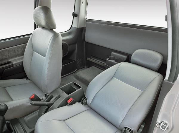 Auto Expo 2014: Isuzu D-max Space Cab photo gallery