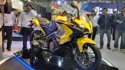 Bajaj unveiled the fully faired Pulsar SS400 at the 2014 Auto Expo.