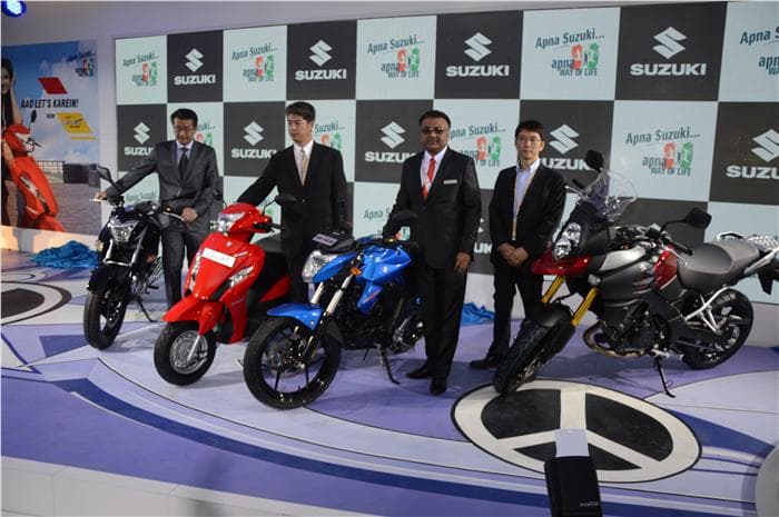 Suzuki unveiled the V-Strom 1000 ABS, Inazuma, Gixxer, Let’s scooter at the Auto Expo 2014. 