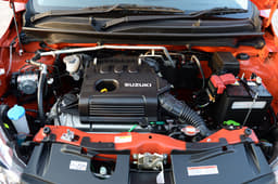 The updated K10 motor has decent power at low engine speeds, the motor is responsive and the engine’s quiet enough till 3000rpm too. 