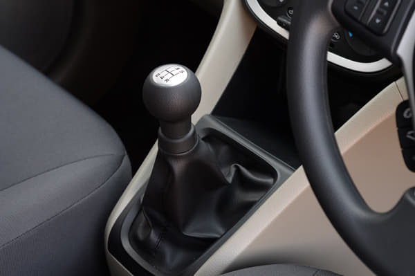 The Celerio's 5-speed manual gearbox is approx 3.5 kg lighter than the older unit. 