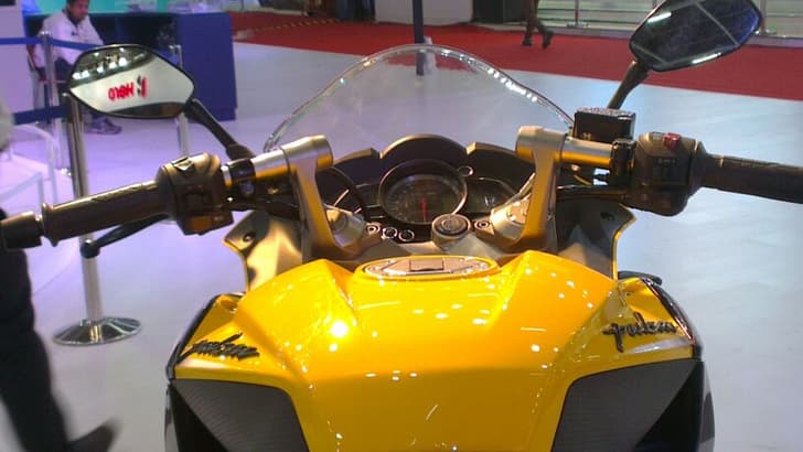 Auto Expo 2014: Bajaj Pulsar SS 400 photo gallery