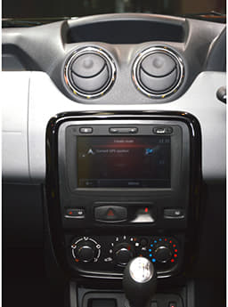 Renault Duster Adventure Edition photo gallery