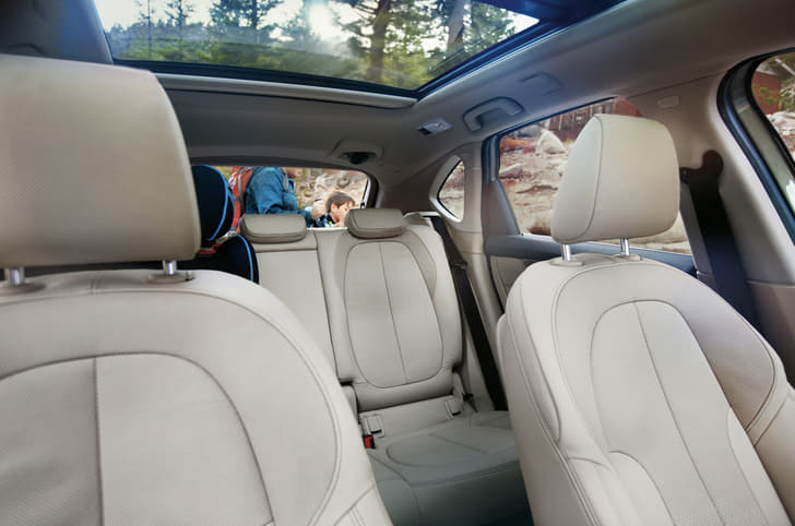 New BMW 2-series Active Tourer MPV photo gallery