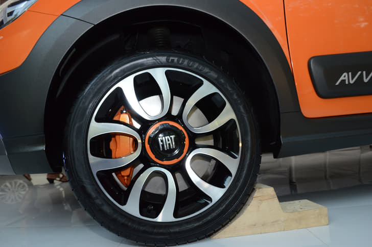 Fiat Avventura looks like its somewhere between the Ford EcoSport and crossovers like the VW Cross Polo.