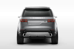 A single rear tailgate is fitted instead of the split tailgate found on the Discovery 4.