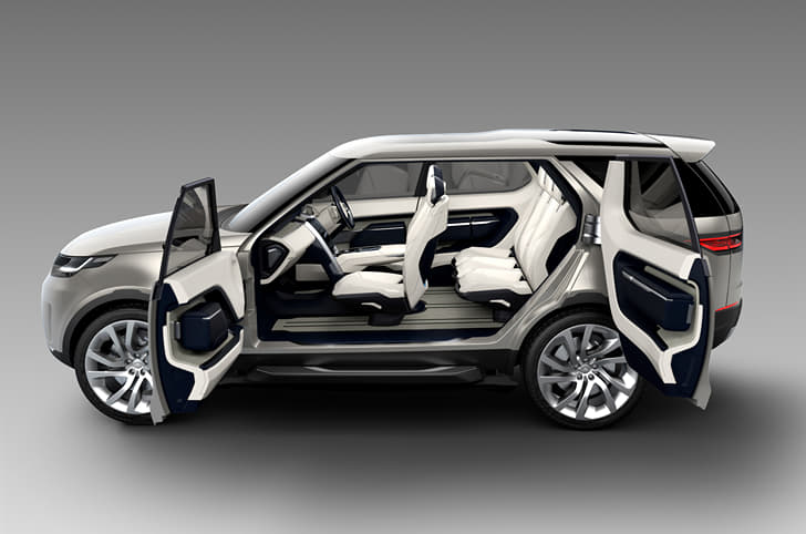 Four of the five rear passengers get a 10-inch touchscreen tablet.