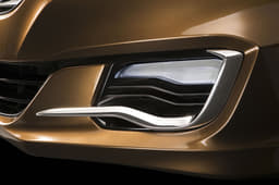 Suzuki Alivio sedan photo gallery